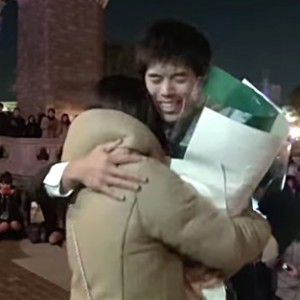 クリスマスイブにディズニーランドでプロポーズ！